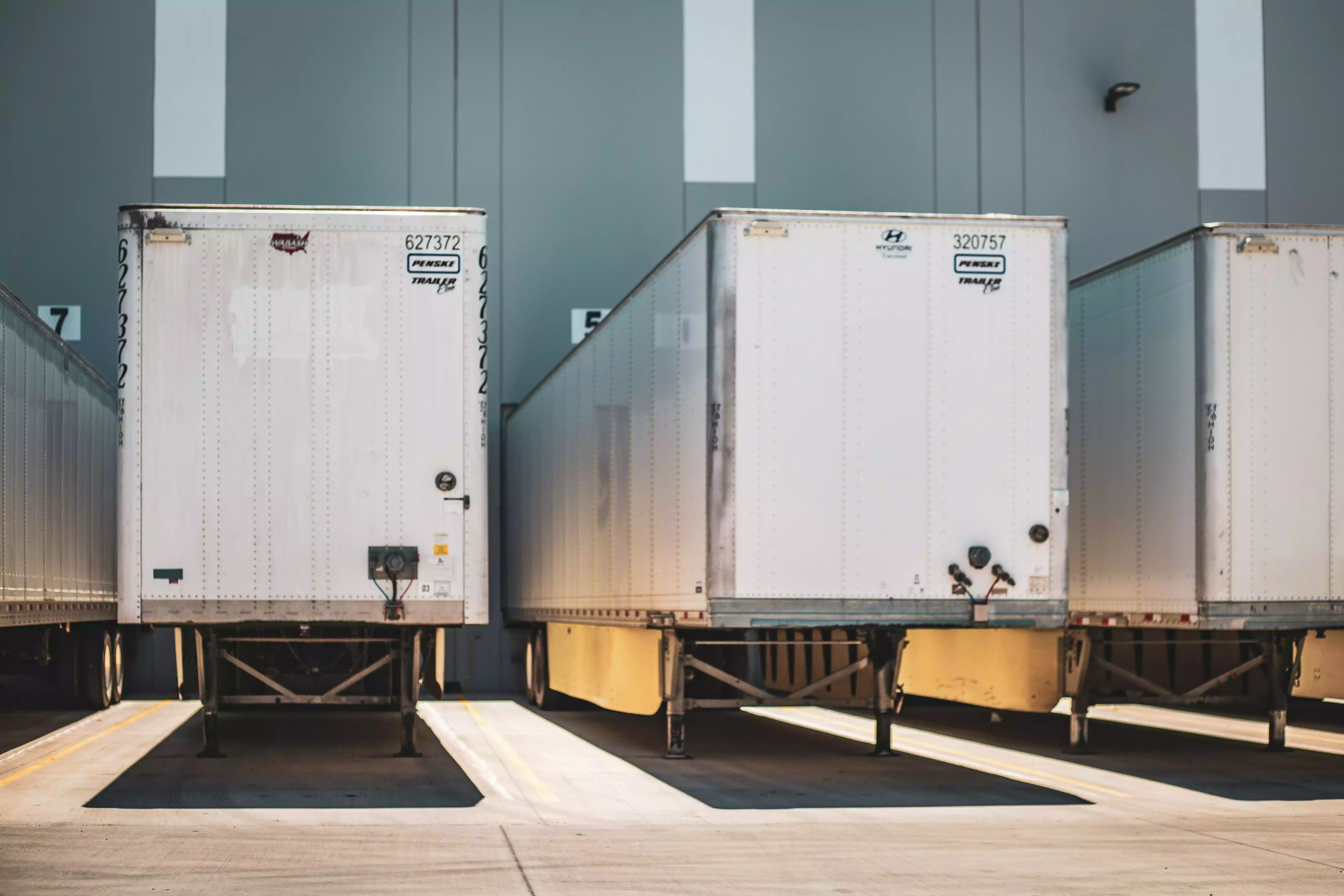 Frequent Pitfalls in European Customs Clearance? Mihan Logistics Uncovers the Hidden Thresholds of 5 Major Ports, Helping You Avoid 80% of Cargo Detention Risks!